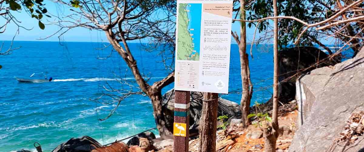 Sistema de señalización sostenible en sendero natural en México diseñado por Nenenki.