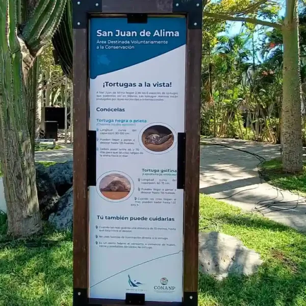 Señal para orientación en San Juan de Alima, un ejemplo de la señalización para espacios naturales de Nenenki.