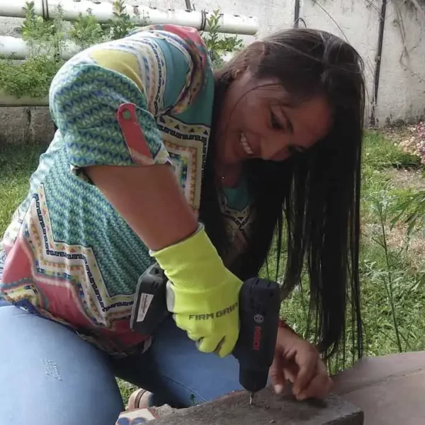 Instalaciones en madera durante proyecto de la Red de Senderos Multiusos
